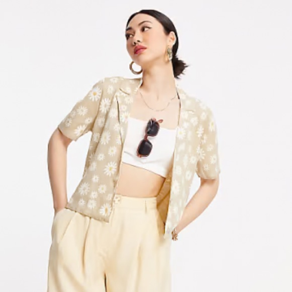 Lightweight Daisy Mango Cardigan/Blouse